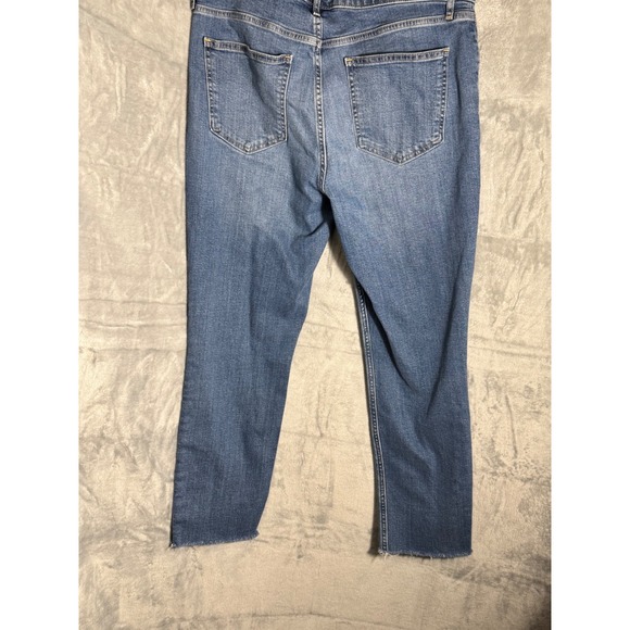 GAP Vintage Slim Mid Rise Jeans Women's Size 14R Medium Wash Frayed Hem‎ - Picture 7 of 10